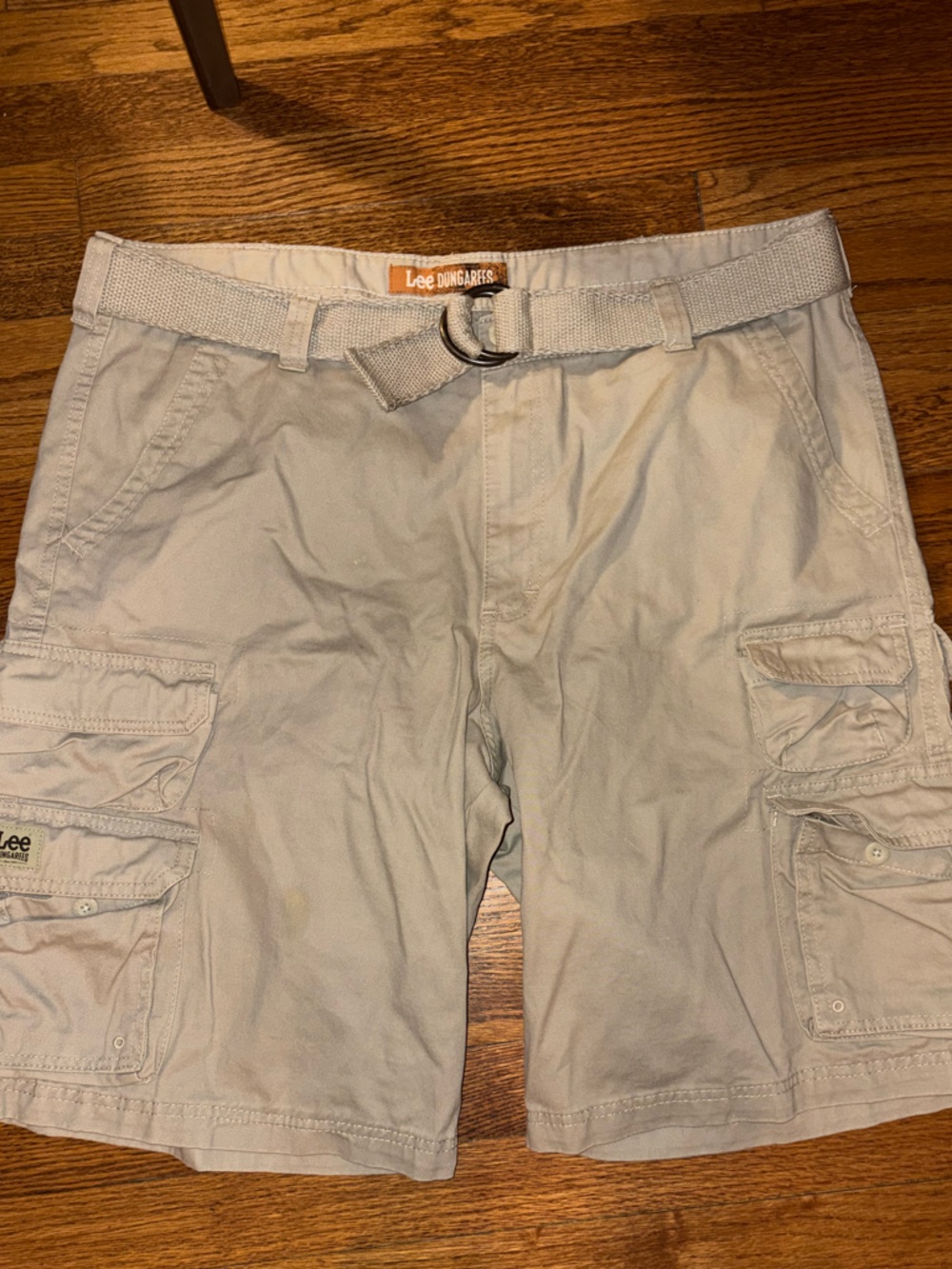 MEN’S SIZE 38 CARGO SHORTS BUNDLE! (5 pairs) New/ Like new